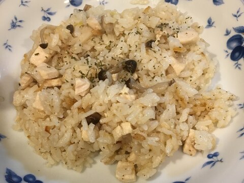 鶏むね肉とシメジのピラフ